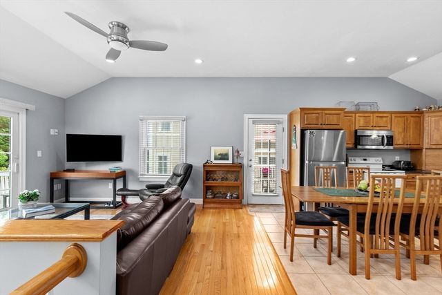 235 Carver Rd 3, Plymouth, MA 02360