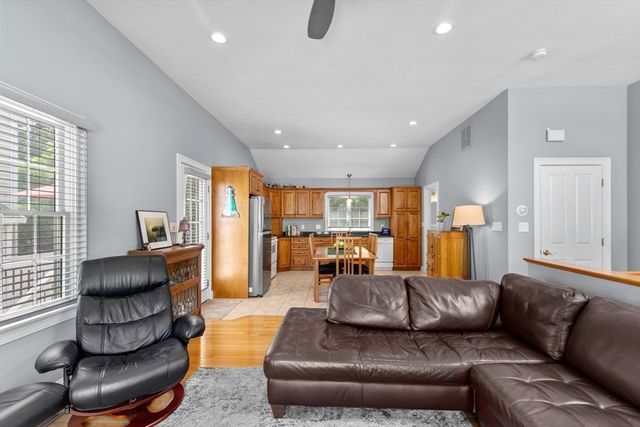 235 Carver Rd 3, Plymouth, MA 02360