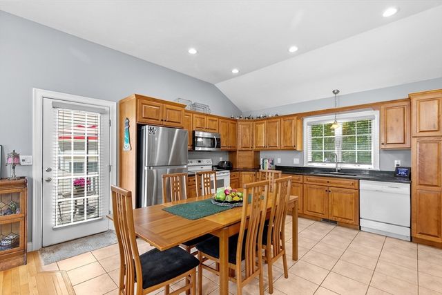 235 Carver Rd 3, Plymouth, MA 02360