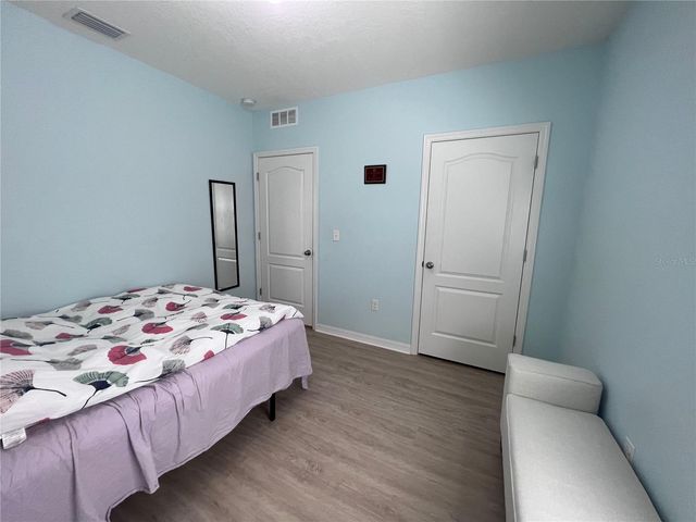 10120 HAWK STORM AVENUE, Tampa, FL 33610