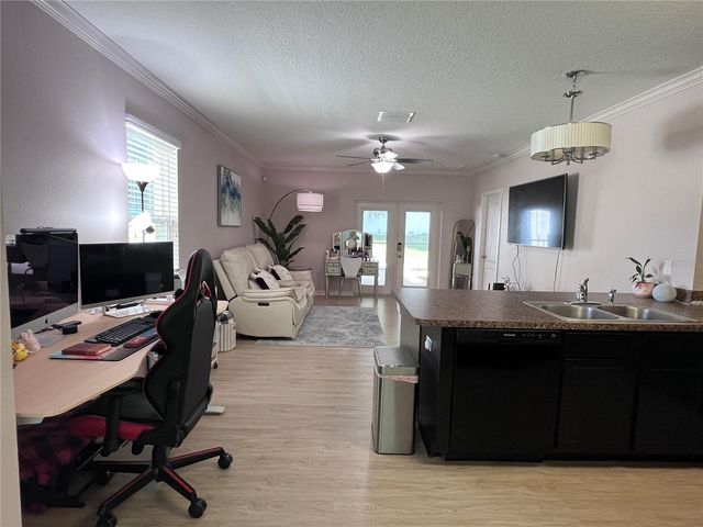 10120 HAWK STORM AVENUE, Tampa, FL 33610