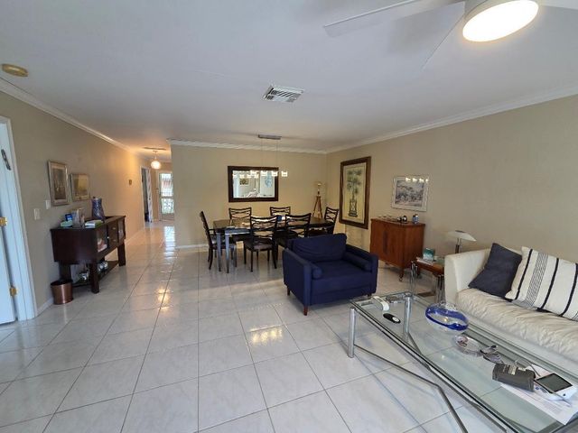 1521 NW 19th Terrace 204, Delray Beach, FL 33445