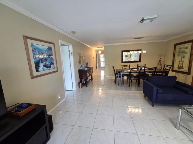 1521 NW 19th Terrace 204, Delray Beach, FL 33445