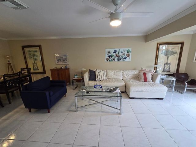 1521 NW 19th Terrace 204, Delray Beach, FL 33445