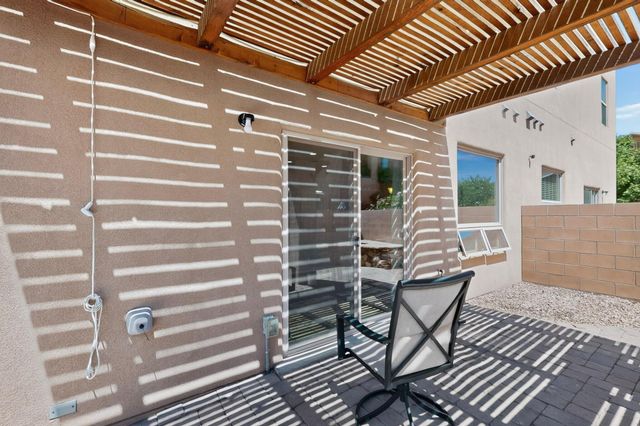 1704 Band Saw Place NW, Albuquerque, NM 87104
