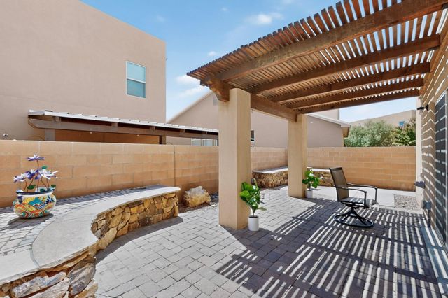 1704 Band Saw Place NW, Albuquerque, NM 87104
