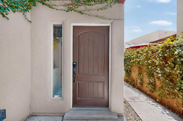 1704 Band Saw Place NW, Albuquerque, NM 87104