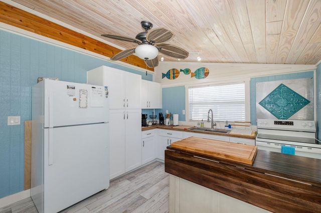 5473 DARLENE STREET, Weeki Wachee, FL 34607