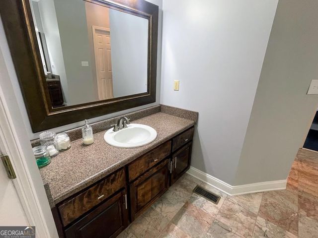 1610 Lily Pond Road, Albany, GA 31701