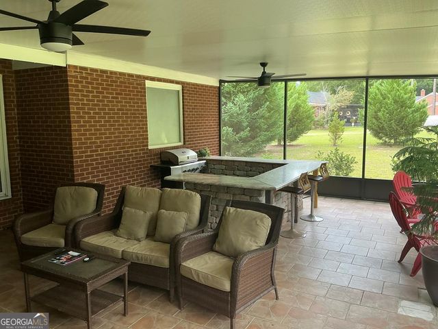 1610 Lily Pond Road, Albany, GA 31701