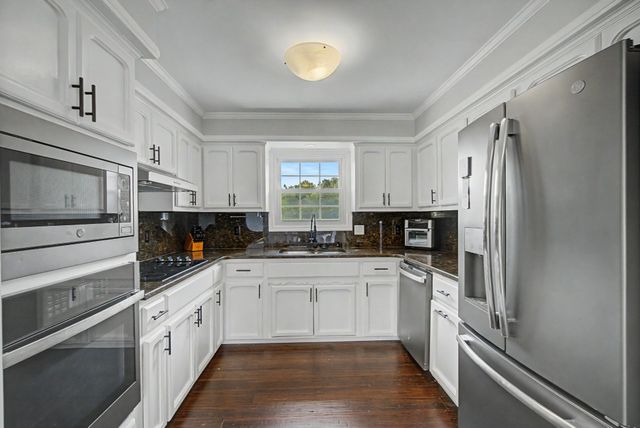 356 Lee Rd, Cottontown, TN 37048