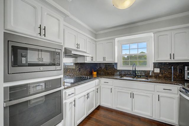 356 Lee Rd, Cottontown, TN 37048