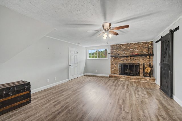 356 Lee Rd, Cottontown, TN 37048
