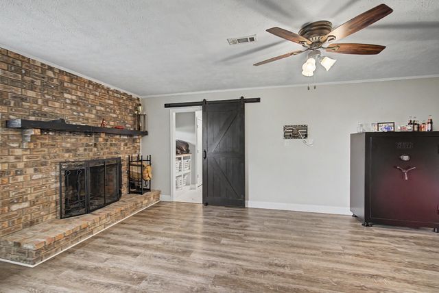 356 Lee Rd, Cottontown, TN 37048