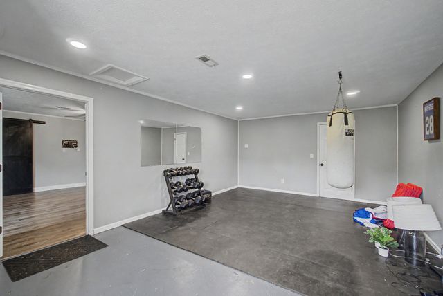 356 Lee Rd, Cottontown, TN 37048