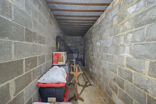356 Lee Rd, Cottontown, TN 37048