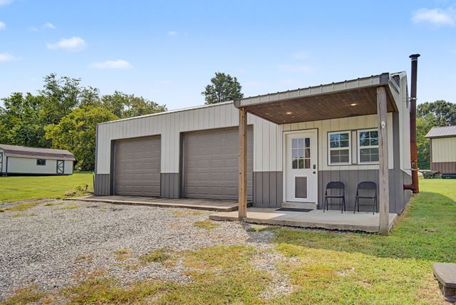 356 Lee Rd, Cottontown, TN 37048