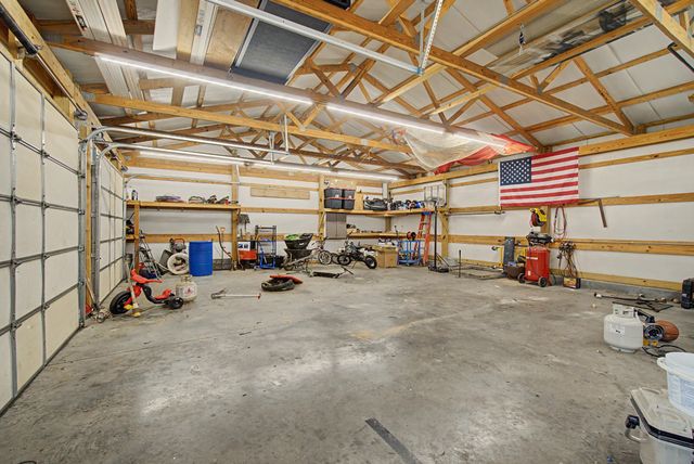 356 Lee Rd, Cottontown, TN 37048