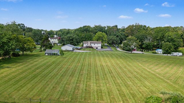 356 Lee Rd, Cottontown, TN 37048