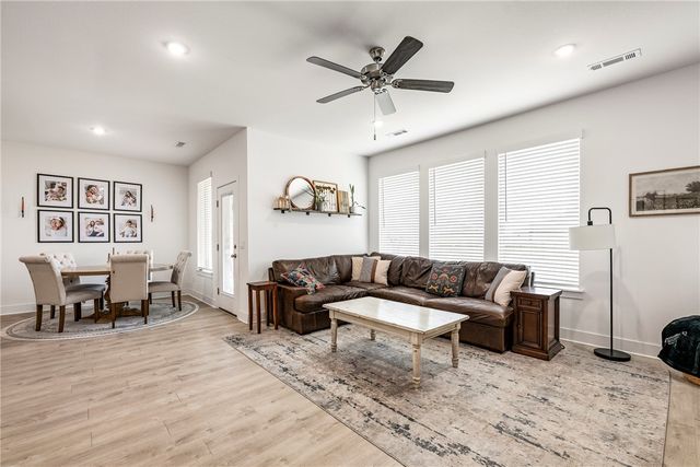 2000 Hahn Street, Pea Ridge, AR 72751