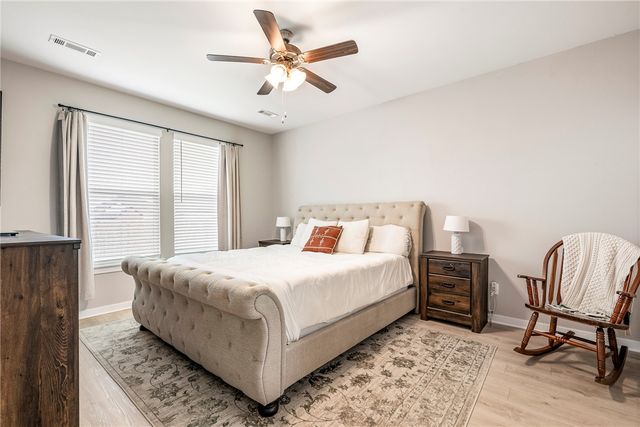 2000 Hahn Street, Pea Ridge, AR 72751