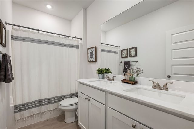 2000 Hahn Street, Pea Ridge, AR 72751