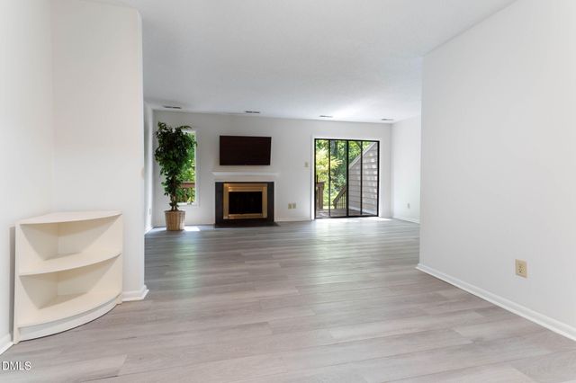 250 S Estes Drive Apt 81, Chapel Hill, NC 27514