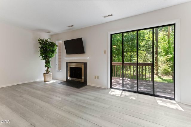 250 S Estes Drive Apt 81, Chapel Hill, NC 27514