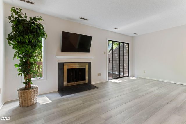 250 S Estes Drive Apt 81, Chapel Hill, NC 27514