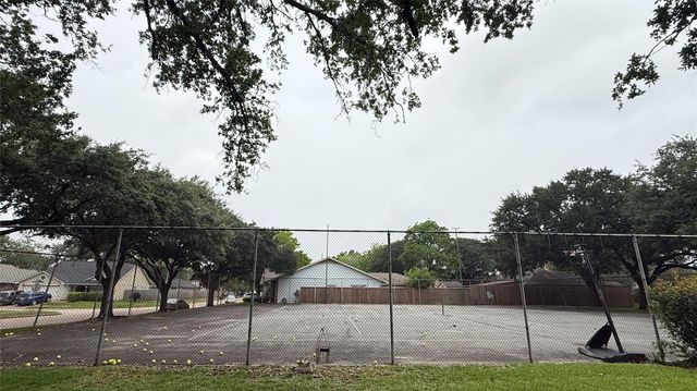 11335 Bayou Place Lane, Houston, TX 77099