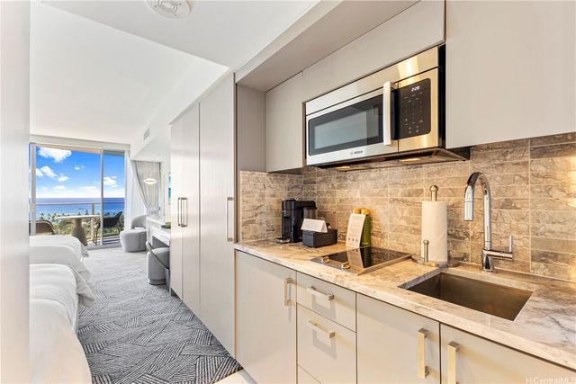 383 KALAIMOKU Street 2012, Honolulu, HI 96815