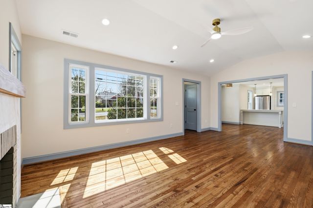 4 Wembley Road, Greenville, SC 29607