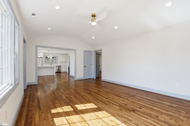 4 Wembley Road, Greenville, SC 29607