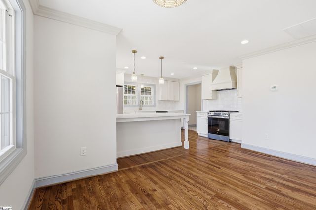 4 Wembley Road, Greenville, SC 29607