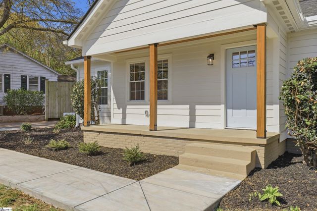 4 Wembley Road, Greenville, SC 29607