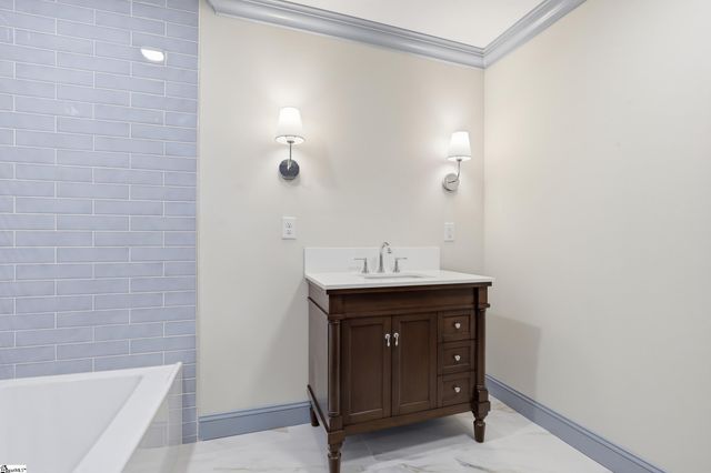 4 Wembley Road, Greenville, SC 29607