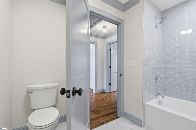 4 Wembley Road, Greenville, SC 29607