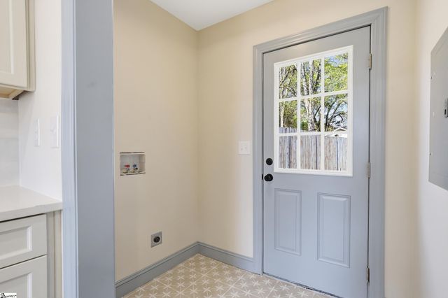 4 Wembley Road, Greenville, SC 29607