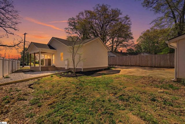 4 Wembley Road, Greenville, SC 29607