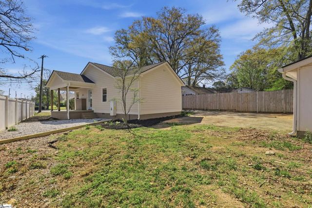 4 Wembley Road, Greenville, SC 29607