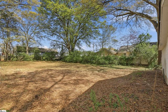 4 Wembley Road, Greenville, SC 29607