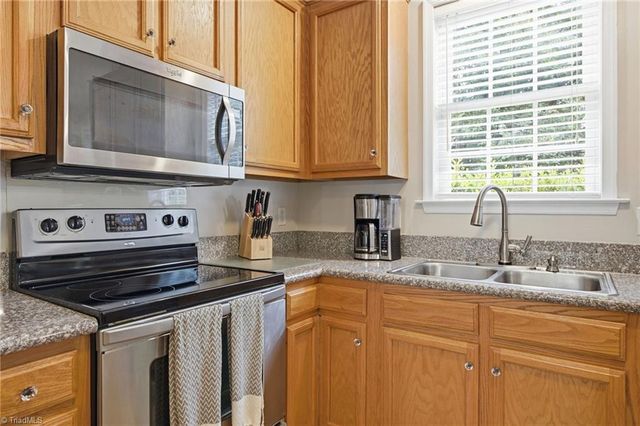 3659 Canopy Oak Court, High Point, NC 27265