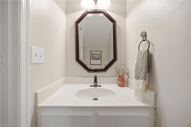3659 Canopy Oak Court, High Point, NC 27265
