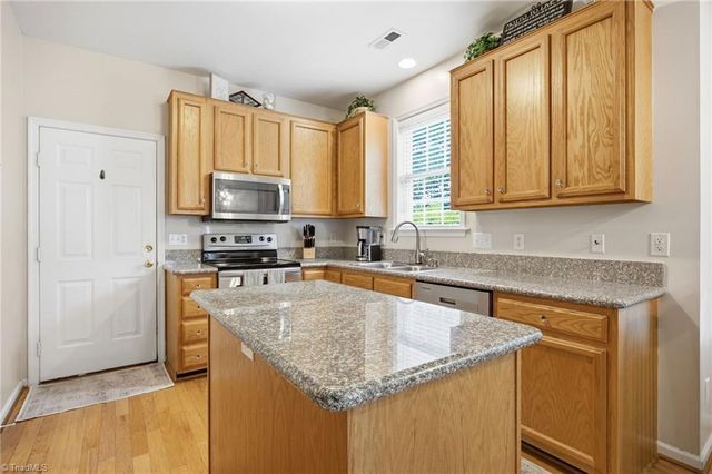 3659 Canopy Oak Court, High Point, NC 27265