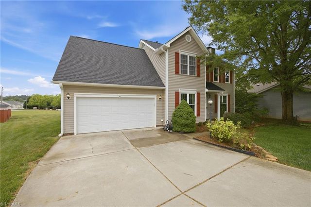 3659 Canopy Oak Court, High Point, NC 27265