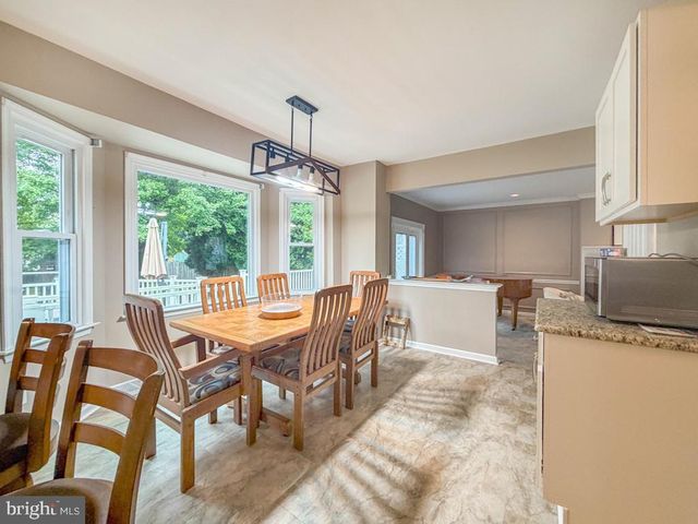 29 ADDINGTON DR, Feasterville Trevose, PA 19053