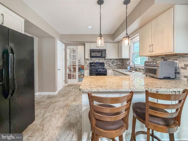 29 ADDINGTON DR, Feasterville Trevose, PA 19053