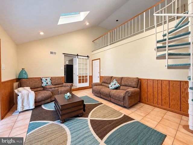 29 ADDINGTON DR, Feasterville Trevose, PA 19053