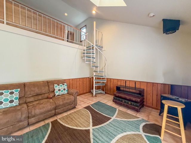 29 ADDINGTON DR, Feasterville Trevose, PA 19053
