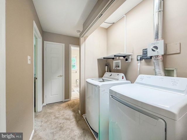 29 ADDINGTON DR, Feasterville Trevose, PA 19053